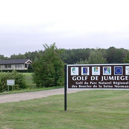 La Bonne Famille Hotel Jumièges Exterior foto